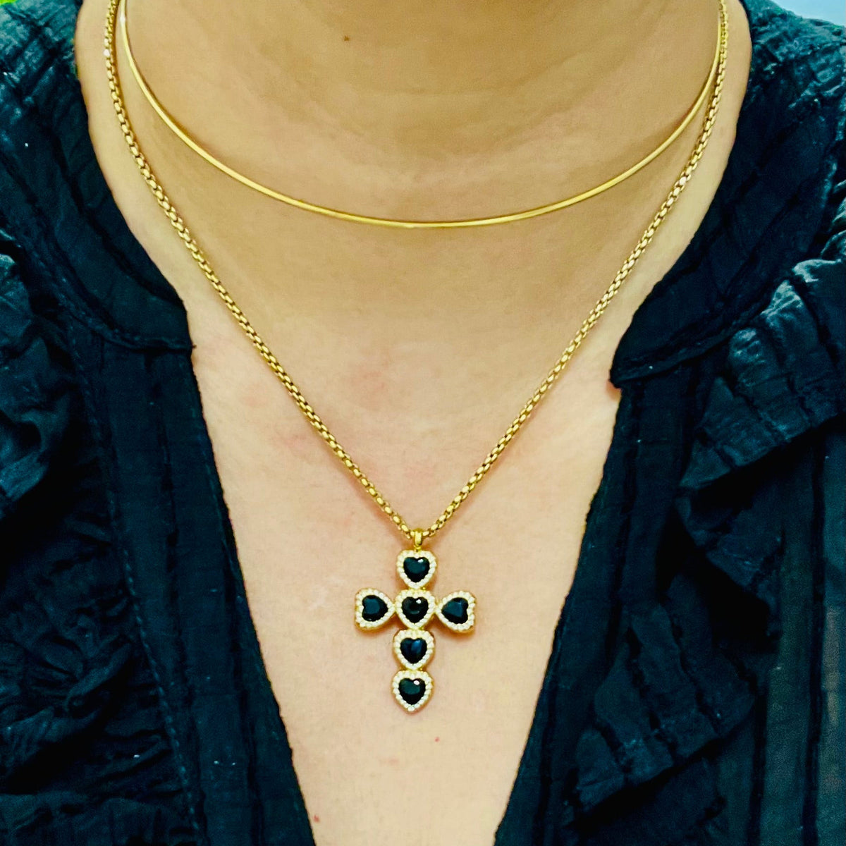 Collar cruz black love