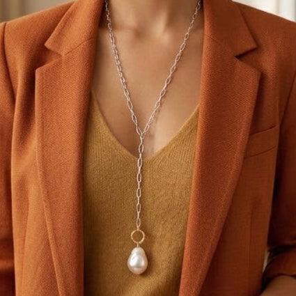 Collar corbatero esencia