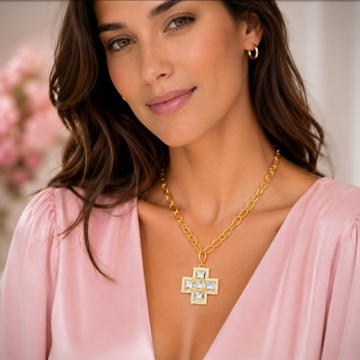 Collar cruz infinita