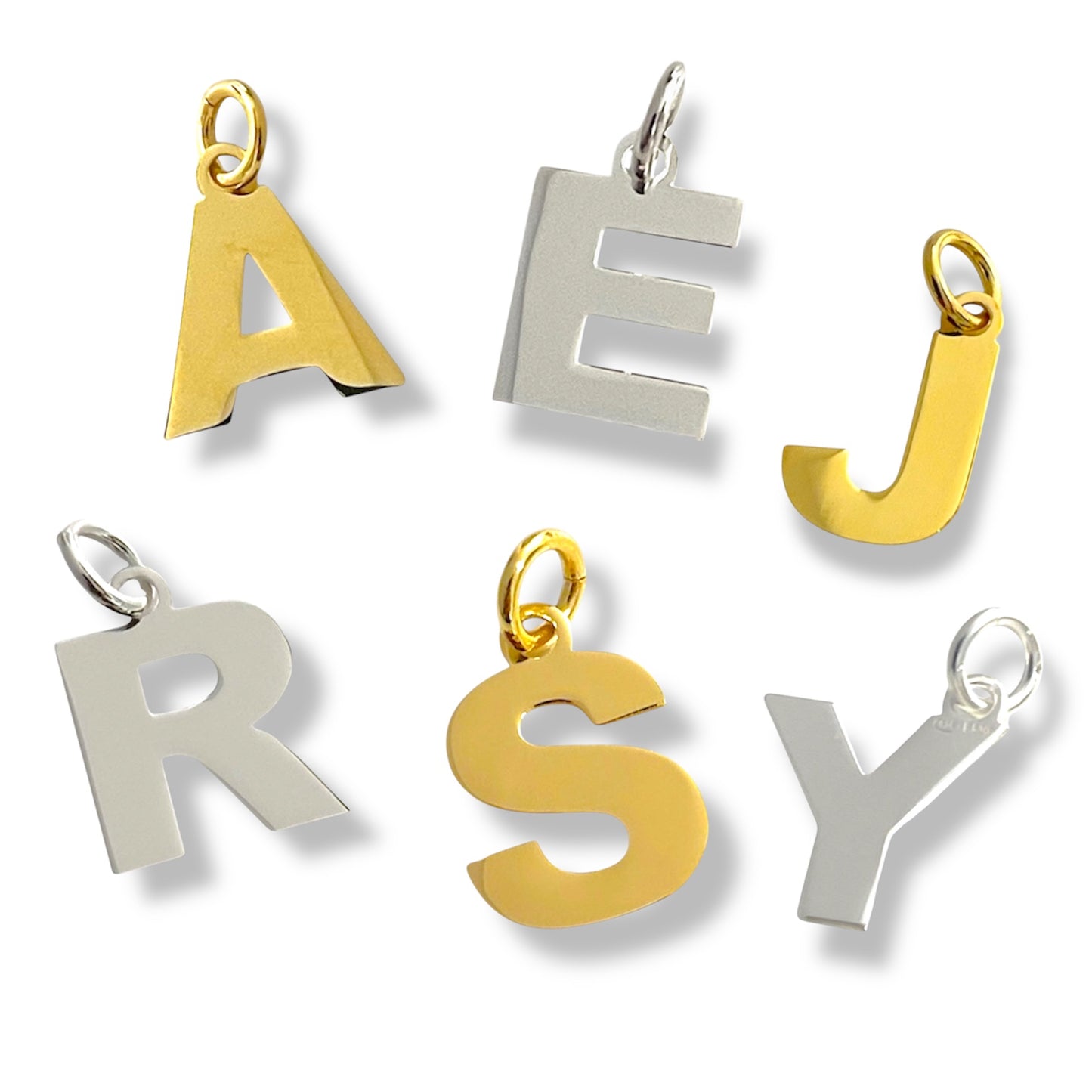 Colgantes de Iniciales en Plata Ley